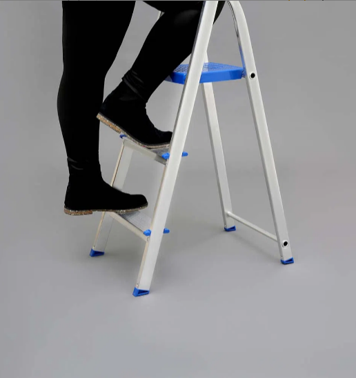 ESCADA ALUM. MOR DOM. 3 D