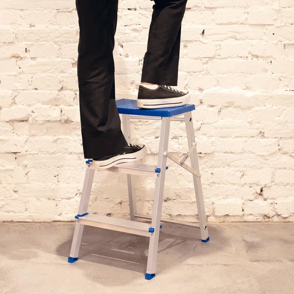 ESCADA ALUM. MOR BANQUETA